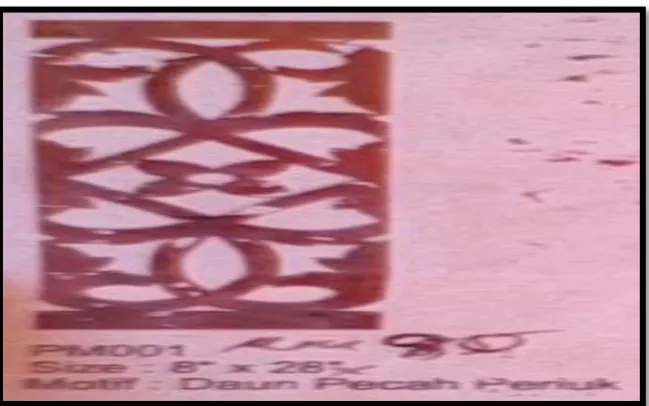 Figure 2.1: Daun Pecah Periuk pattern. 