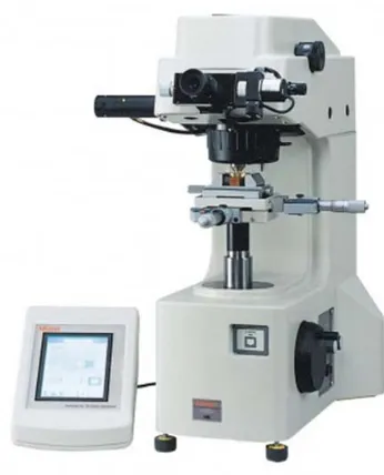 Figure 2.9  Vickers microhardness testing machine 