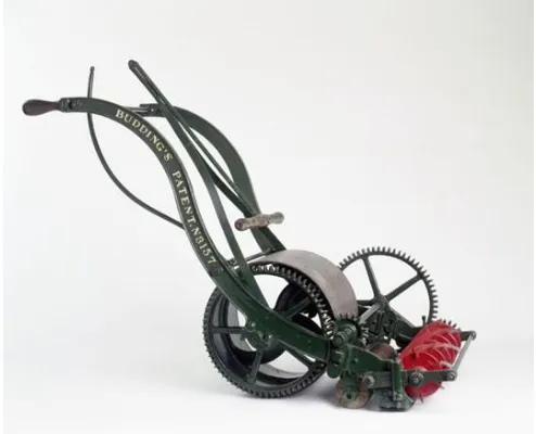 Figure 2.2: Lawn Mower ( Source: Edwin Budding, (1827) ) 