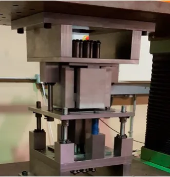 Fig. 1. Multi-point forming test rig used for experiment reported. 