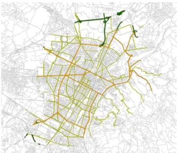 Figure 2. Number of records and unique vehicles in each one  hour interval for the available sample of FCD 