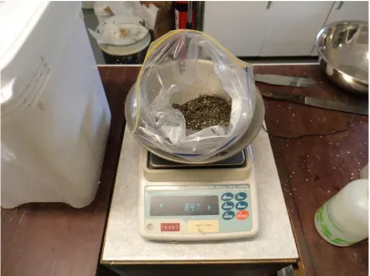 Figure 3.11: Setting up the resealable sample bag on the balance for mixing 