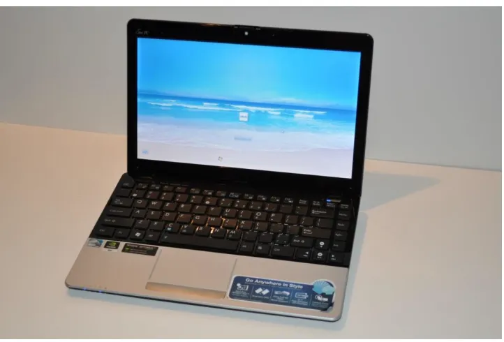 Figure 2.7: Asus Eee 1215N 