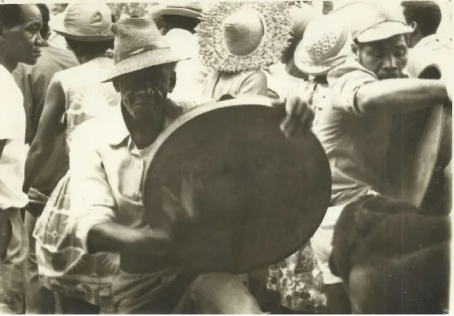 Fig. 2. Picture showing a moutya dance during an SPUP political manifestation in [1978?]