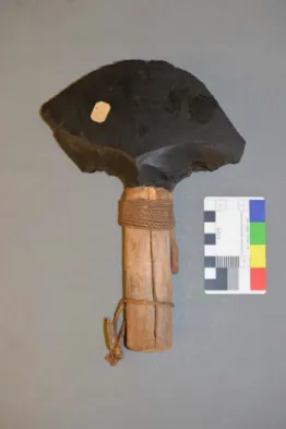 Figure 1: Example of a historically collected Hafted mata‘a  hafted to a wooden     handle
