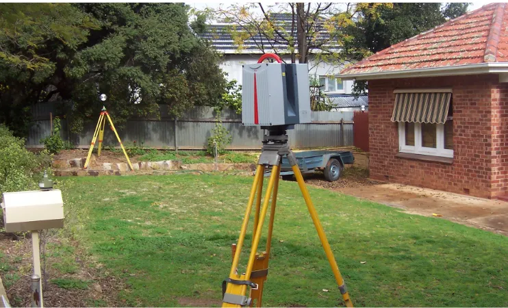 Figure 3.2  Image showing the Leica HDS6000 Scanner setup at residential building.  