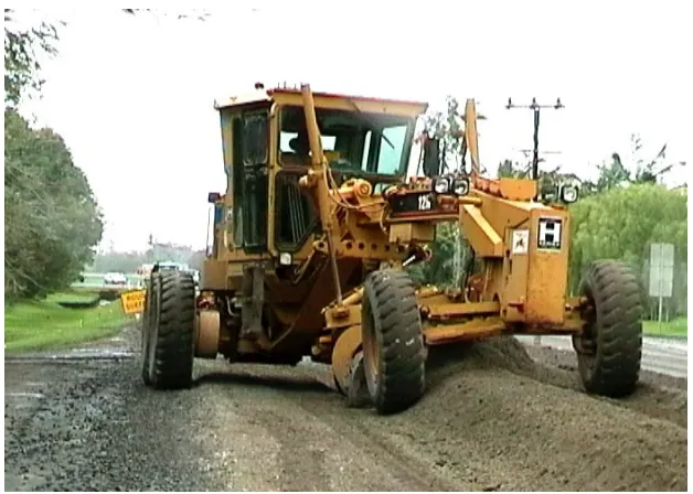 Figure 3.0 Grader trimming stabilised material 