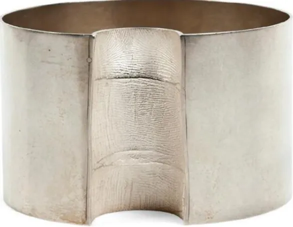 Fig.2: Gerd Rothmann, Bracelet Zeigefinger, 1992 