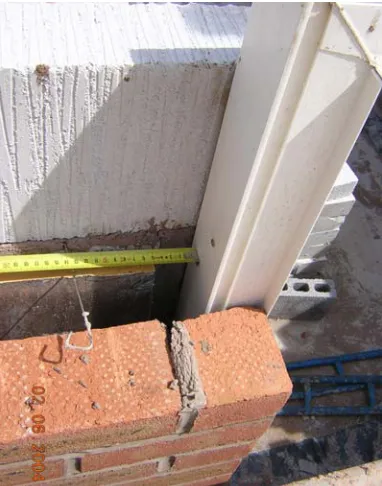 Figure 3.43  Up to 50mm of uninsulated area around jambs and reveals, causing potential thermal bridging problems