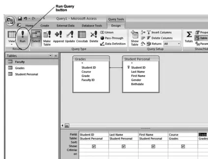 Figure 10.11Access Query window showing Student ID, Last Name,First Name, Course, and Grade fields.