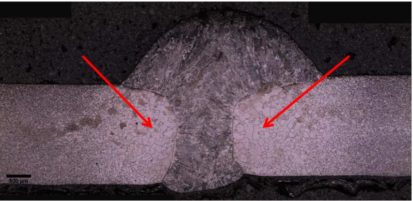Figure 1.  Fusion weld, showing heat affected zone either side of the weld (Magowan & Smith, 2010)