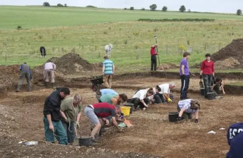 Figure 1: Various parallel activities at the Clatford dig site.  
