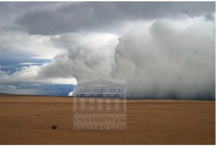 Figure  2.6:  Image  of  a  ‘shelf  cloud’  formed  over  the  Central  Namibian  desert