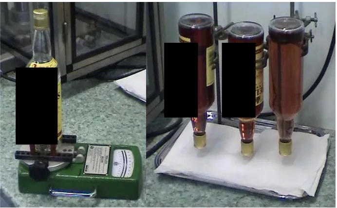 Figure 10: Testing openability and seal integrity respectively 
