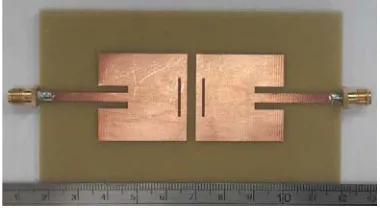 Figure 1.Geometry of the proposed patchantenna array with the neutralization line.