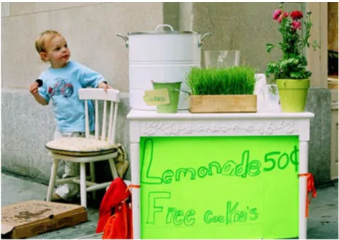 Figure 1.1: An example of real world images can be easily described by a young child.
