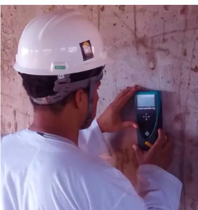 Figure 3. Electromagnetic detection test of the structural elements’ rebar. 
