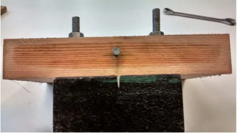 Figure 4. A concealed wet patch is visible in this tangentialspecimen. The presence of the OSB sheathing has limited drying inthis area leading to an elevated MC despite the MC meterindicating the specimen is sufficiently dry