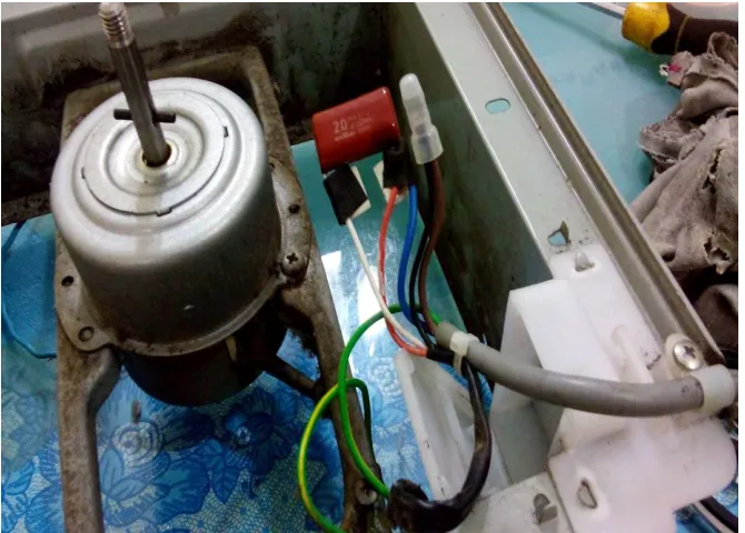 Figure 1.4: Compressor for air-conditioner that does not have terminal markings 
