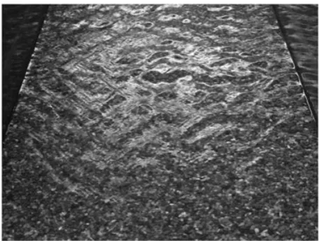 Figure 6.The power spectra of the water surface elevationfor ﬂow condition 5 (left) with and (right) without poten-tial probe interference