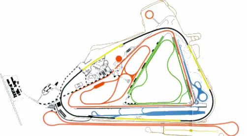 FIGURE 2  driver's view of real and simulated traffic light scenario 