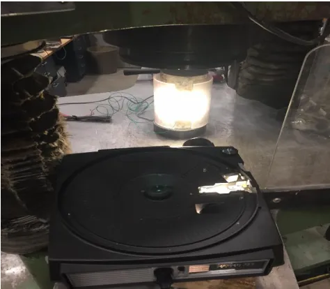 Figure 2-7 confined concrete specimen under the illumination of the projector. 