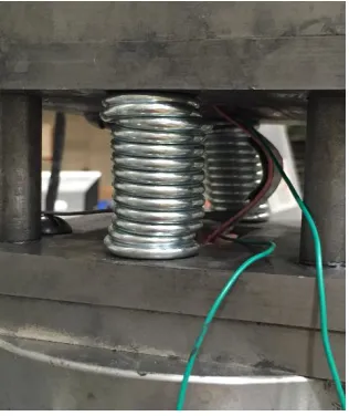 Figure 2-27 (a) Initial buckling mode.