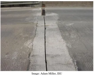 Figure 2.4. Extreme case of sliding plate joint maintenance 
