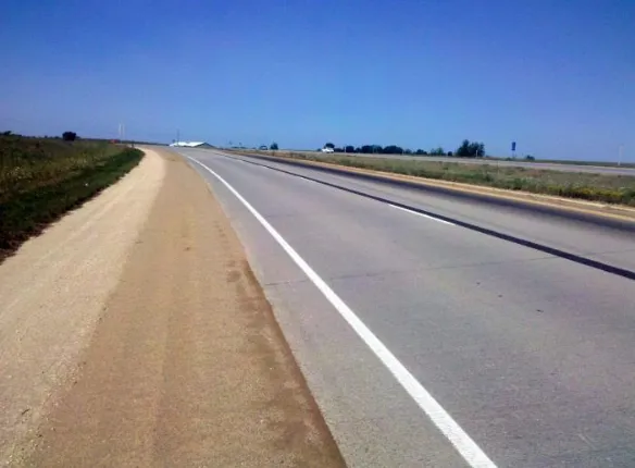 Figure 14. Surface rolled after sand application for the shoulder of US 63 near Denver, Iowa 