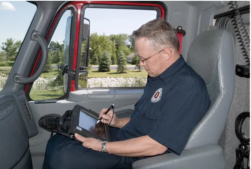 Figure 8.2   Electronic documentation of an emergency call is becoming more common.