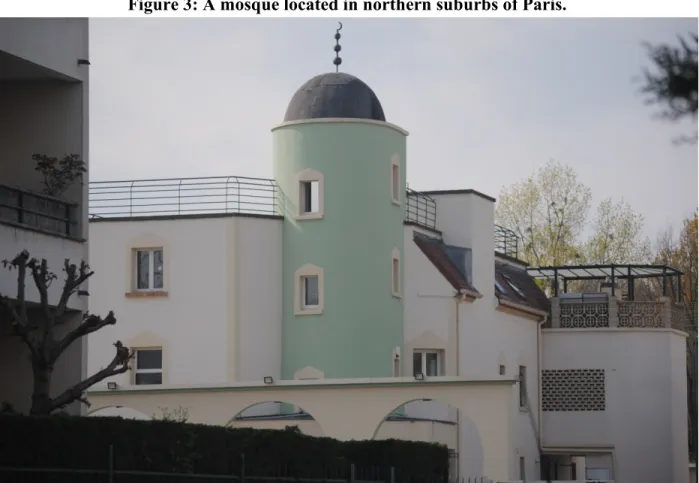 Figure 3: A mosque located in northern suburbs of Paris. 