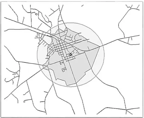 Figure 4.3: Radial Buffer (circle shown) and Road Network Buffer (polygon) around a  Participant’s Home Address 
