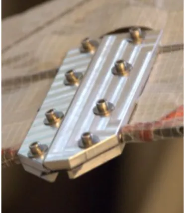 Figure 2.6: Mk3 hinge flexed Figure 2.7: Mk3 hinge straight