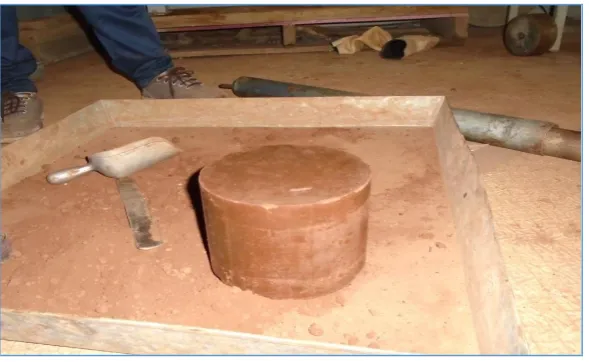 Fig. 2.6 shows one such typical soil sample obtained while conducting modified Proctor tests 