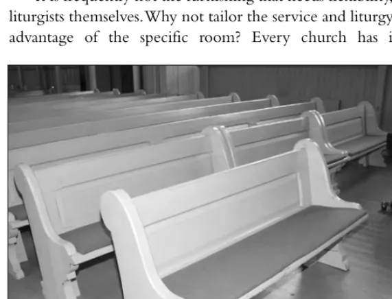 Fig. 8: Bodø Cathedral, architectsBlakstad & Munthe-Kaas, 1956.Some of the front pews in thisenormous cathedral have been replacedwith chairs for flexibility.The chairs fitin better with the period character thanin most other churches.The smallnumber of chairs minimises theintrusion.