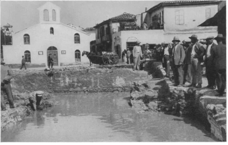 Fig. 6. Sector E. The Excavatioii Flooded 