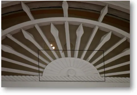 Figure 6a    Fanlight window. Photo by author. 