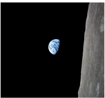 Figure 2-1 Earth rise from Apollo 8 Photo: Bill Anders (NASA, 2010) 