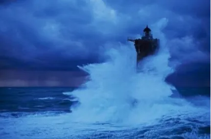 Figure 4.4 Lighthouse Wave 4. Digital Image. Global Gallery. Web. 7 October 2013.  