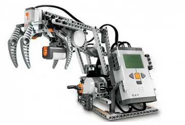 Figure 2.4: Lego Classis model                                                                                            