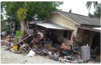 Figure 1. Heterogeneity of flood waste generated after flood subsided 