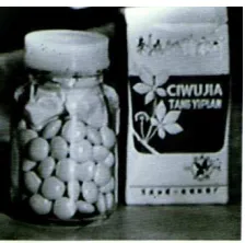 Fig.2 The bottle below space is empty;appeared to the bottle below. Special attention should be paid to the interface line of pill and bottle that is slightly above bottle bottom