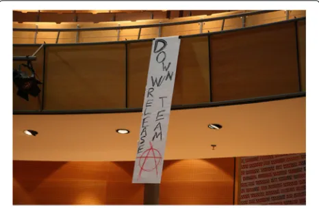 Fig. 8 Banner hung by GNOME developers to show theirdissatisfaction with the release team