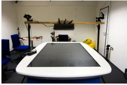 Figure 2: Tabletop setup withmounted eye tracker; seen fromthe front.