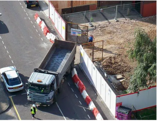 Figure 2-5: Loss of parking spaces due to manoeuvre space provided for the lorry (MERA, 2010) 