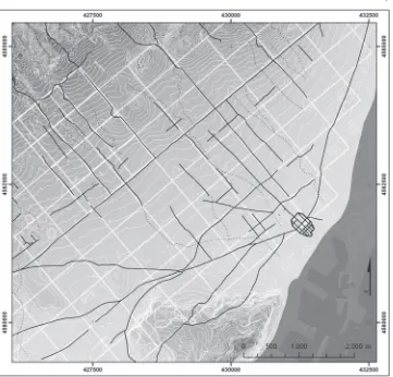 Fig. 5. Detalle de la centuriación de Barcino y de su articulación con la trama urbana.