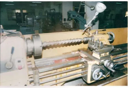 Figure 1. Lathe machining of Screw Extracting Shaft 