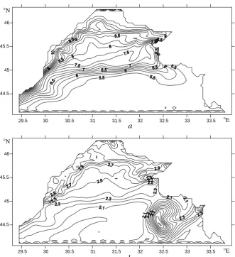 Fig. 6.  Charts of phytoplankton (a) and oxygen (b) concentrations calculated in dimensionless units on the 210th day of computations excluding marine environment dynamics   