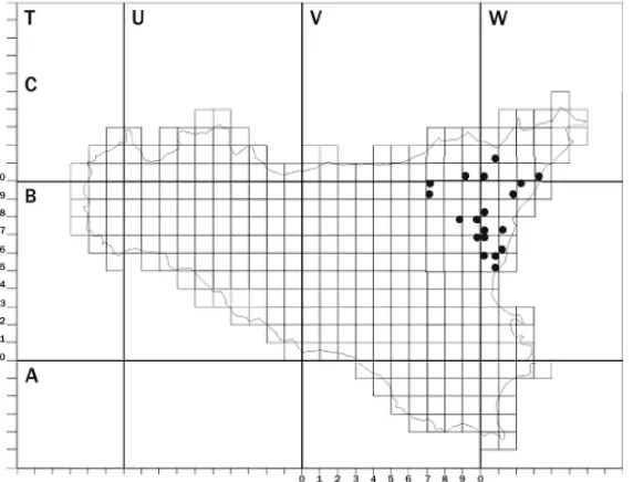 Fig. 1. Map of Sicily with UTM grid system. Dots covering 25 km2 (5 × 5 km) within the small 10 km × 10 km squares represent the collecting sites; a single dot can represent more than one site.