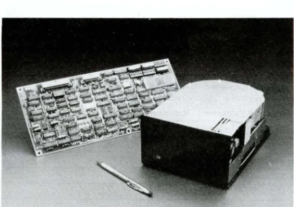 Figure 3-3 ' RD5) and RD52 Fixed-disk Drives 